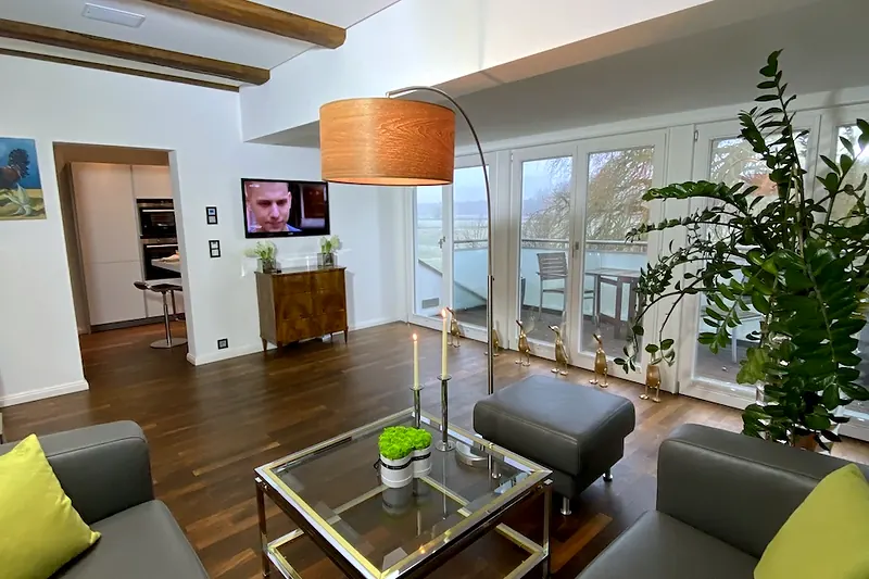 Living area, second view, 12 Kronenkranich